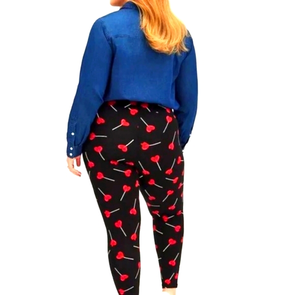 ❤️NWT TORRID LEGGING - RED HEART PRINT LOLLIPOP - PLUS SIZE - Picture 2 of 10